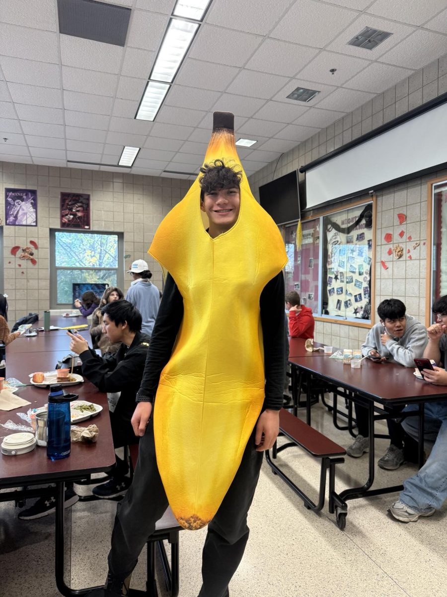 Andrew Cohen (Sophomore) dressed as banana.